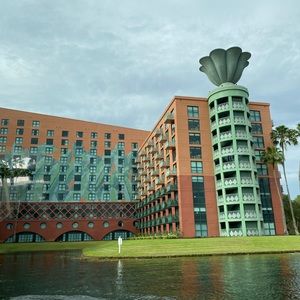 Meet your Posher, Kenneth